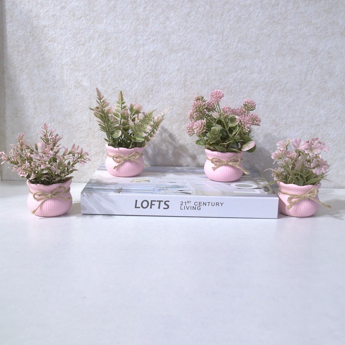 Home Office Layout - Mini Kunstmatige Roze Serie Bloem Potplanten,